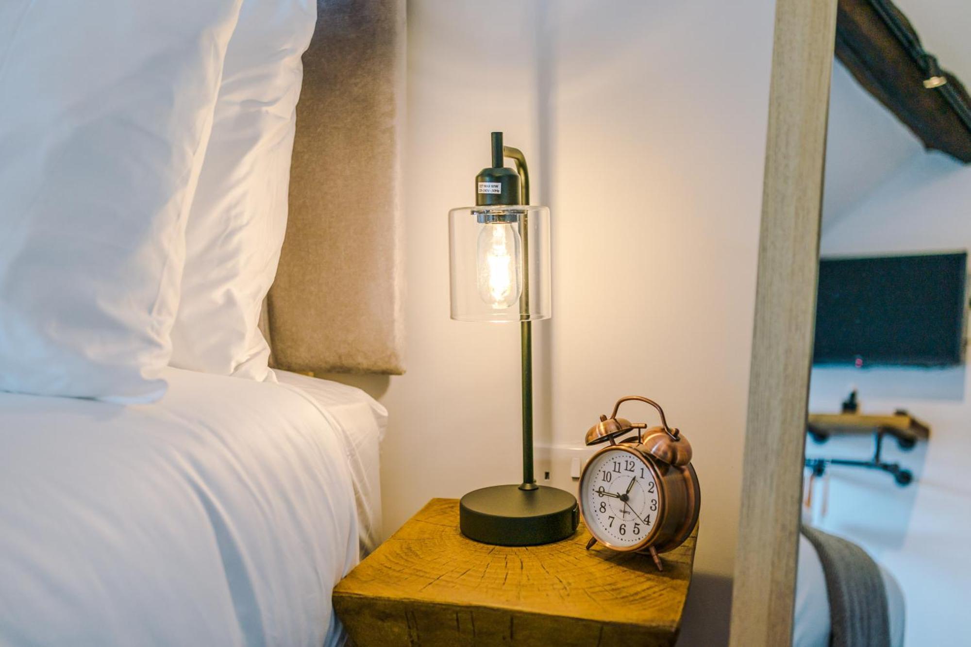 Number 21: A Breathtaking Chester Cottage With Parking Mollington  المظهر الخارجي الصورة