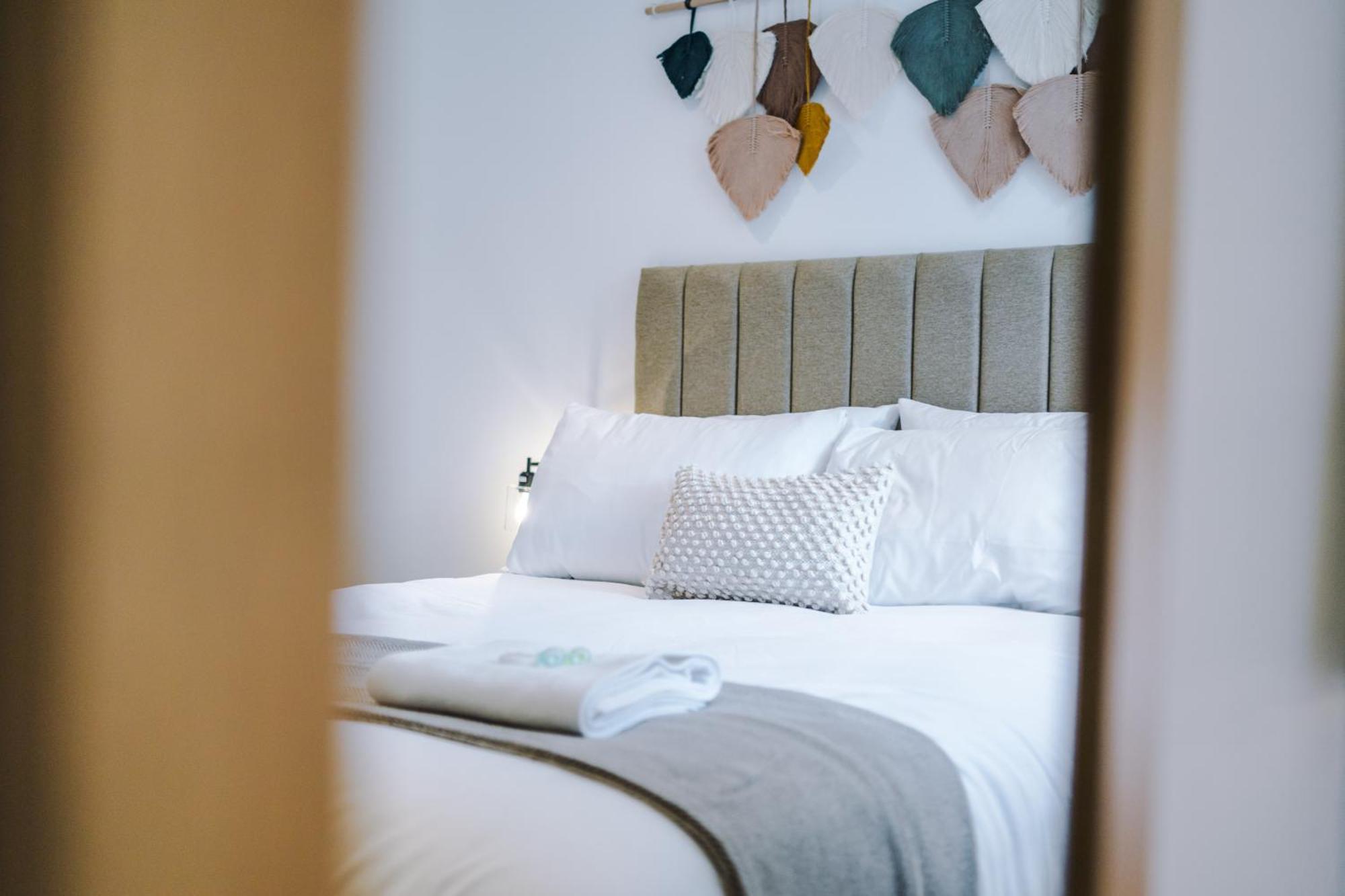 Number 21: A Breathtaking Chester Cottage With Parking Mollington  المظهر الخارجي الصورة